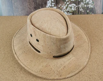 Chapéu tradicional de cortiça feito à mão